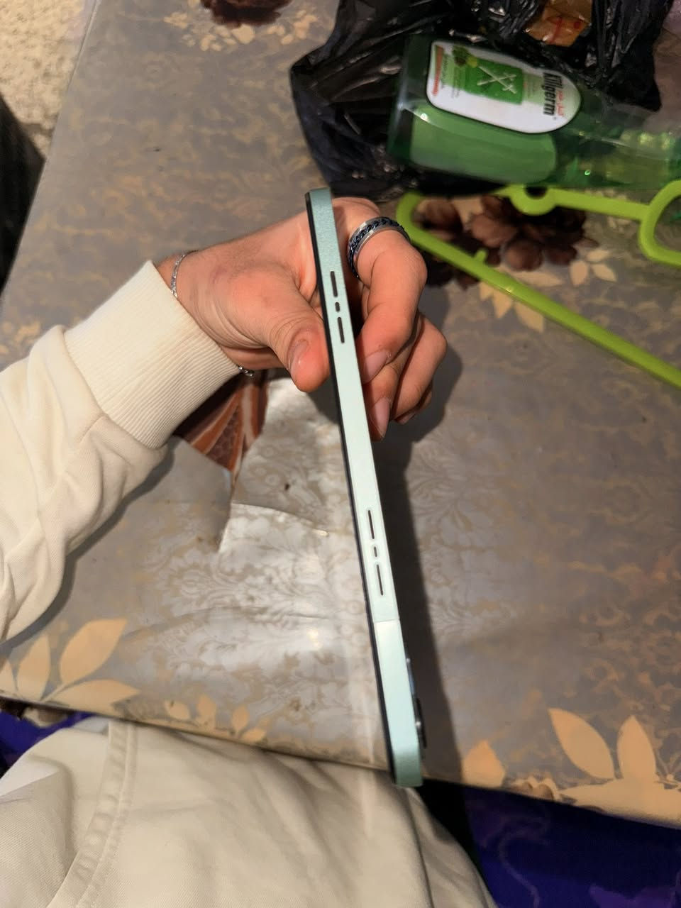 ايباد تكنو 256 بعدة جديد ما مستخدم شي قليل واريد ابيعة اريد اجيبلي مبايل ثاني ويا كيبورد و كفر ويا شاحنة قيم واخذ تواصل خاص


**إذا كنت صاحب هذا الإعلان وتريد حذفه لأي سبب، رجاءا أرسل رسالة إلى الدعم الفني**