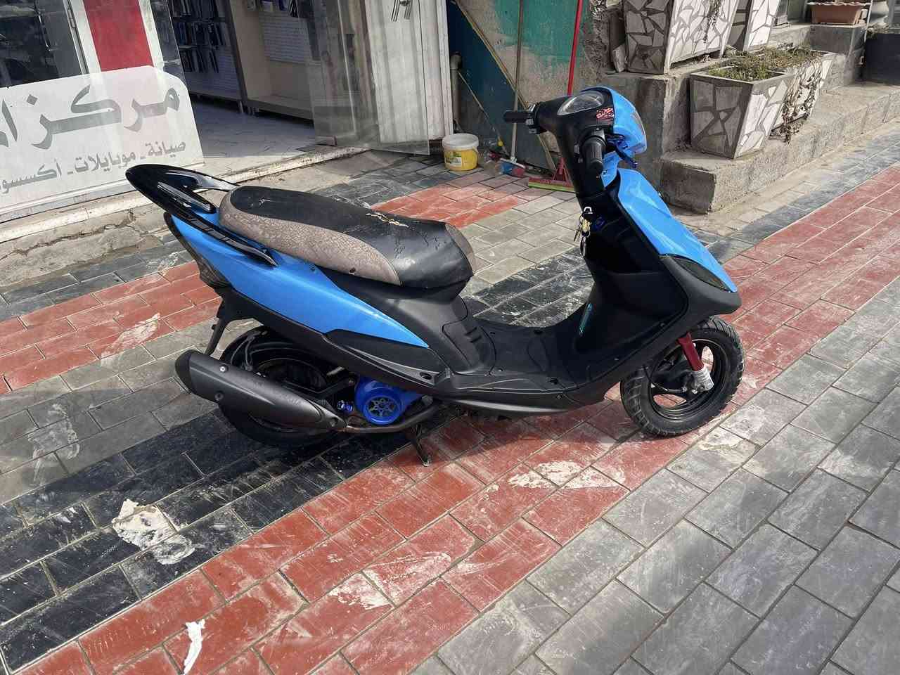 السلام عليكم
دراجه ماكس عدله 

المكينه نضيفه جدن 

البوشه 55 ناعمه المكينه 

صالنصه FM

كفرات جديده هيه والسواد 

سبايدر 4ولف 

الدراجه كلش تعبان عليه بس محتاج فلوسه

السعر 640 و بيه مجال قليل 

المكان كربلاء باب طويريج الرقم 

***********
