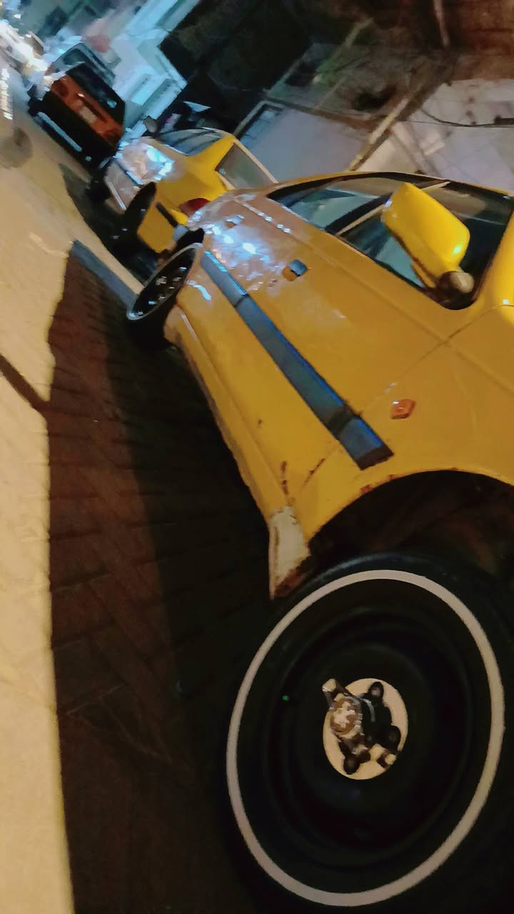 السلام عليكم بيجو ٢٠١٠ جي لكس سنويه للبيع ٢٧ دولي مصفره مكانه بغداد صليخ السياره جاهزه من صدراجات وتخم تاير وكير ومكينه هيه وغراضه السعر ٢٨ وبيه مجال بسيط ***********
