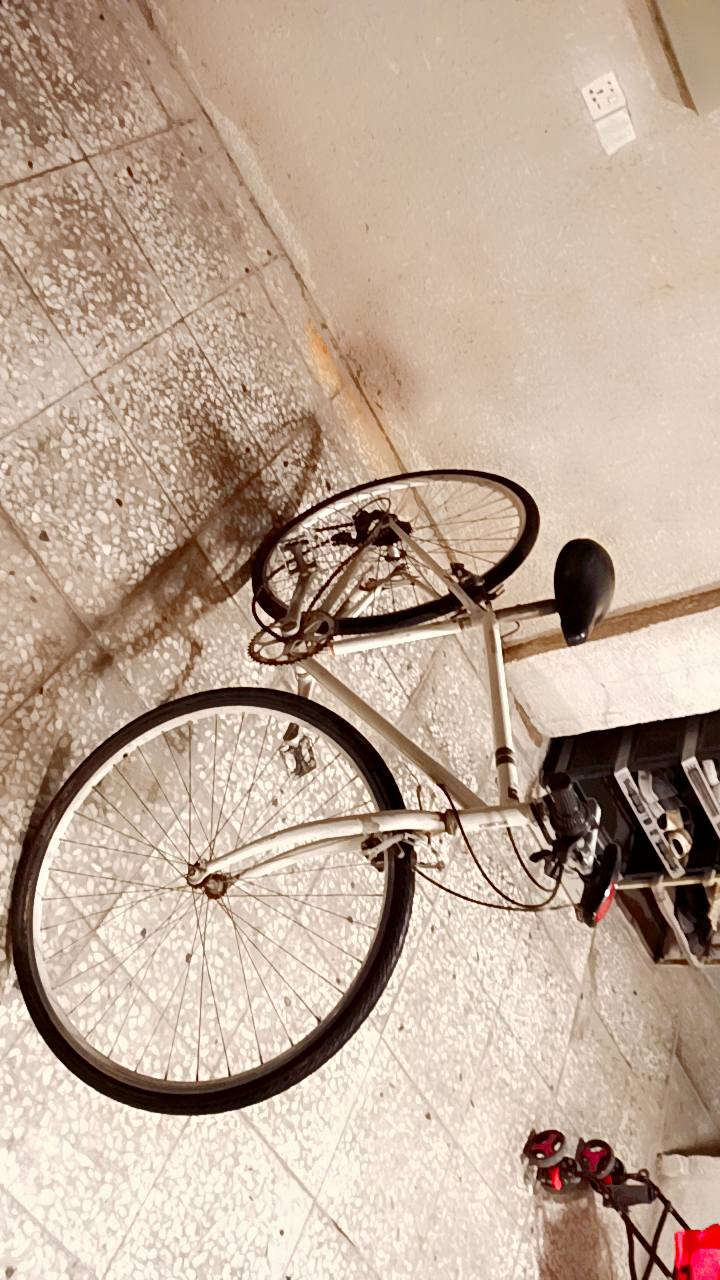 سلام عليكم بايسكل s700لبيع 100وبي مجال ***********
