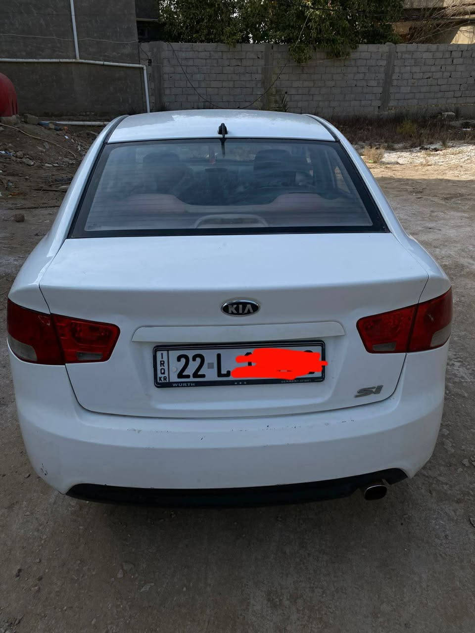 السلام عليكم سيراتو 11 رقم اربيل دولي تريد تحويل او وكاله سيارة مكينة جديدة بعدها صار شهر من شادها كير مكفول بيها قطعه باب خلفي عكس السائق وشبرين بلبنيد *********** مكاني بابل قرب العلوية شريفه بنت الحسن
98 وبيها شي قليل
