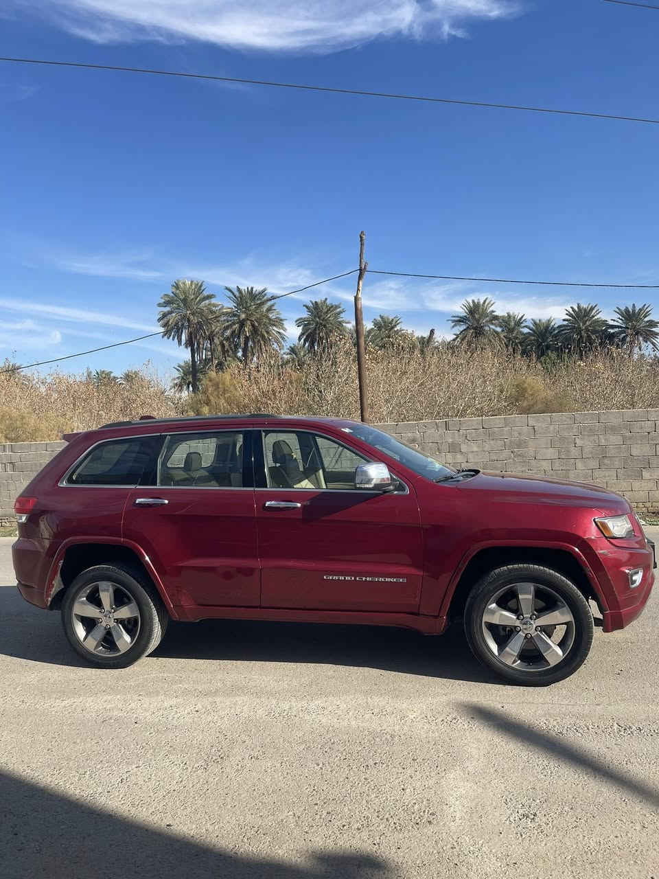 السلام عليكم 
جيب 2015 اوڤر لاند اعلى فئة
محرك V6 ,3600
بصمة 
بانوراما
كشنات جلد هيترات وتبريد امامي خلفي
خزن ميموري 
صندوق كهرباء 
جگات
ويل حجم ٢٠
مرايا شفط 
داخل بيجي
گير طياره
السياره فول واحد على واحد معروفة مواصفات الاوڤرلاند 
حادثها بأمريكا فقط بداية الشاصي صفحة اليمنى داخلة كلين  
هنا بالعراق انصبغ بيها نصف البنيد
مكانها بغداد شهداء البياع 
سعر21000$ (210$)وبيها مجال 
***********
