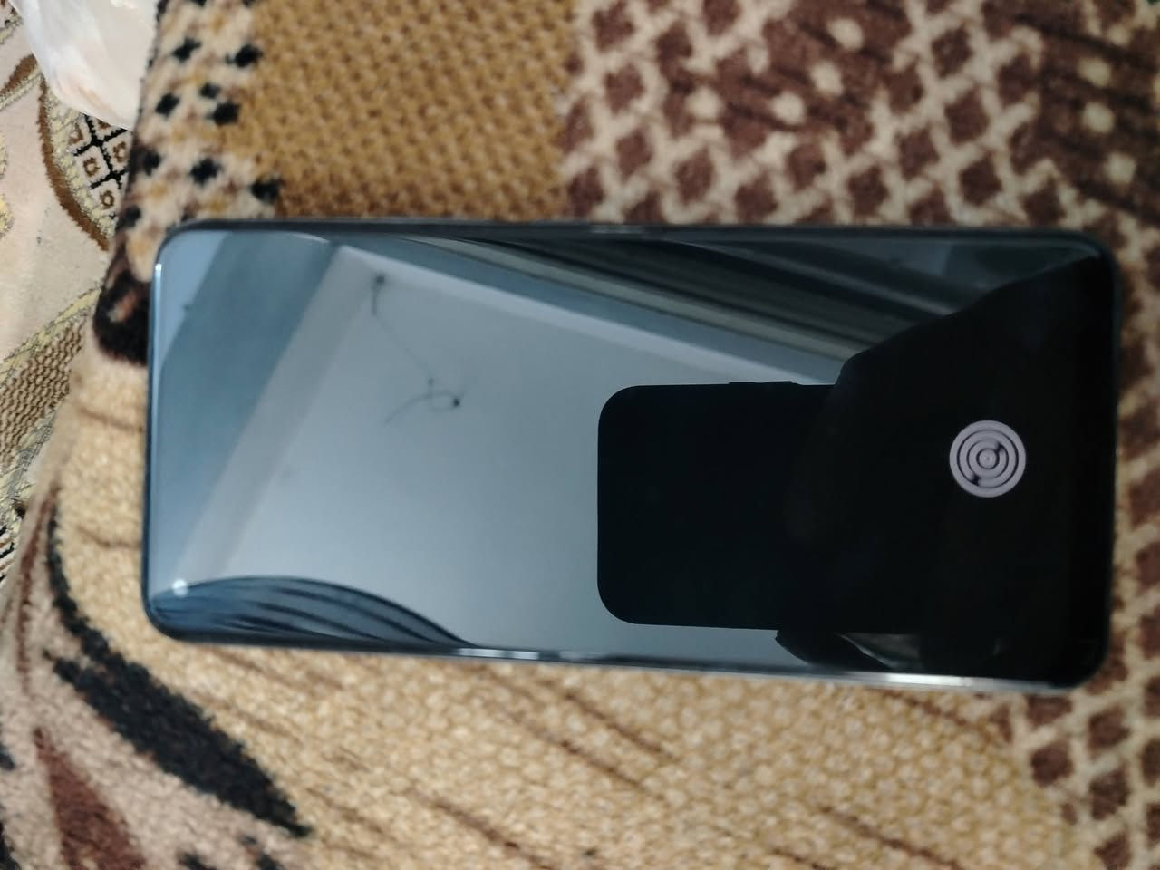 السلام عليكم جهاز ريلمي ٨ جهاز كلش نظيف بدون جلخ ذاكرة ١٢٨ سعة البطارية ٥٠٠٠ مللي امبير مواصفاته معروفة يجي بصمة بالشاشة جهاز وضع شركة بدون تصليح السعر ١١٠ وبيه مجال ***********
