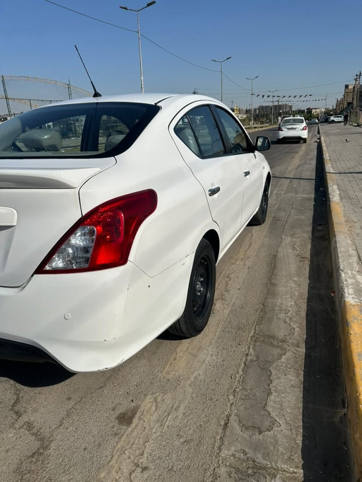 نيسان صني هندي  موديل ٢٢
ماشية ٤٨ بدون صبغ بدون بارد
***********
