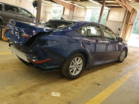 للبيع 
كامري موديل 2025 هايبرد LE
مكانها العقبة حاليا تدخل باسم المشتري 
على وضعها بعمان 155واصل بغداد 165 وبيهه شوية مجال 
أي استفسار اتصل 
***********
***********
