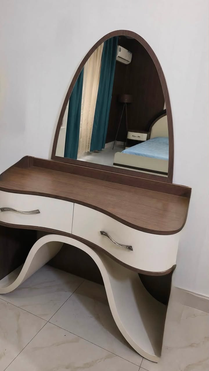 اثاث بيت للبيع لاغراض التصفية
غرفة نوم تركية السعر ٥٠٠ الف 

كاونترات خشب تركي درجة اولى داخل وخارج بدون اي ضرر 

مليون وربع 

سرير طفل وردي ١٠٠ الف 

مهد طفل هزاز كهربائي يدوي ٧٥ الف 

زولية ٦*٤ بسعر ٥٠ الف 

بغداد / شهداء السيدية 

للتواصل 

***********
