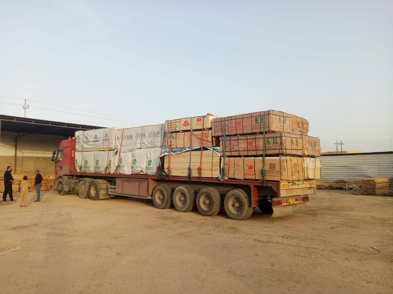 🚨 إعلان 👷‍♂️
وصلت الآن بضاعة الخشب الروسي الأصلي
بجودة عالية ومواصفات ممتازة:
سير – لوح – بلوك – معاكس
ومتوفر بجميع القياسات لتلبية جميع احتياجاتكم.
⭐ جودة مضمونة
⭐ أسعار منافسة جداً (من الأفضل في السوق)
⭐ تجهيز سريع وكميات جاهزة للتسليم
مناسب لأعمال:
✔ البناء
✔ النجارة
✔ القوالب الكونكريتية
✔ أعمال الديكور
 العنوان:
الرمادي – شارع 40
بداية شارع الأربعين من جهة فلكة النافورة
📞 ***********
