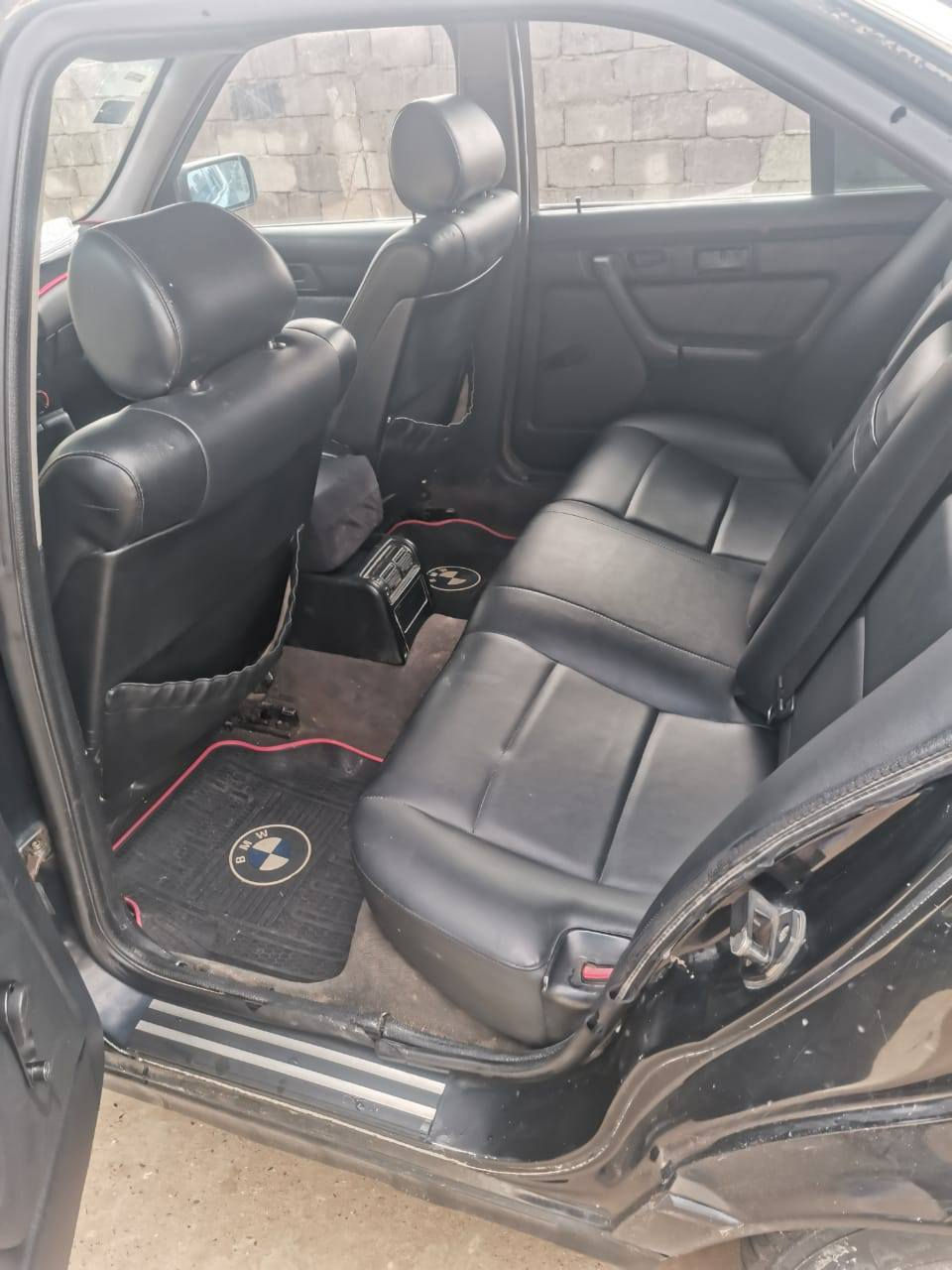 #سلام_عليكم
#للبيع
بي ام525🧿
موديل1993
محرك كبس دجتل
كير وتماتيك 
محرك وكير شرط
تبريد❄ شغال 
هزه داخله كامله
سعرها47قفل🔒

رقم ***********📱
