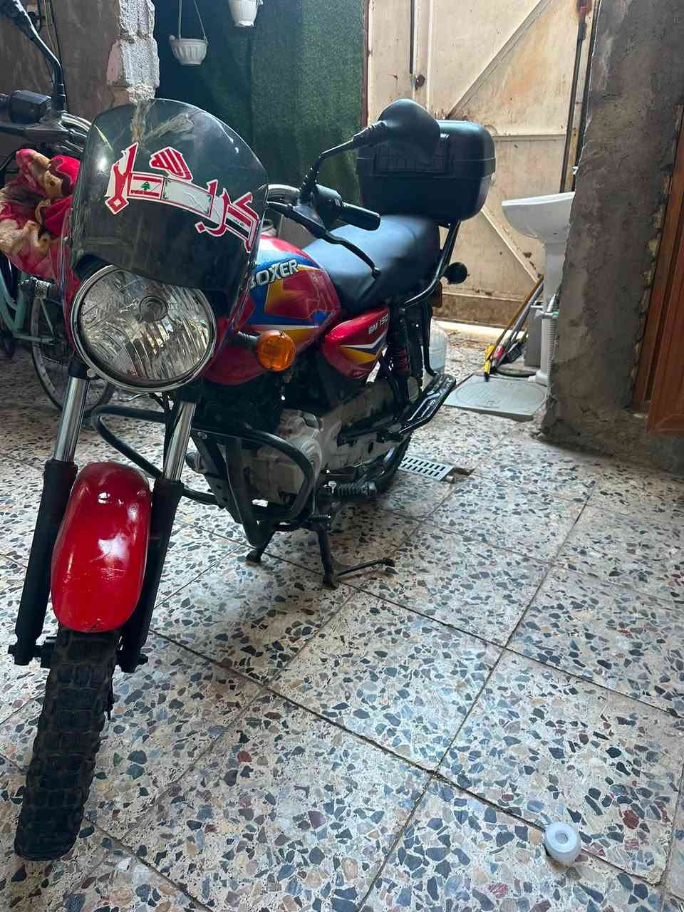 سلام عليكم داجه بوكسر موديل 2019 داجه خير من الله سلف كله شغال فقط عوزها اشاير وكيلو متر فقط أوراق كامله وشركت المصطفى اسعر 850.  وبيها مجال حك الجيه مكان بغداد حي نصر ***********
