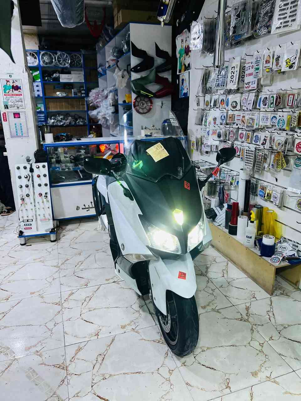 للبيع ١٤ كفاله عامه من كلشي مزاد يابان نازله من كلشي وكلاشي
مكاني سماوه 

***********
***********
