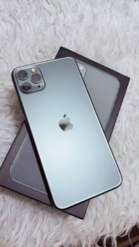 آيفون ١١ برو ماكس • شاشة وبطارية مبدلة • نظيف ١٠٠/١٠٠