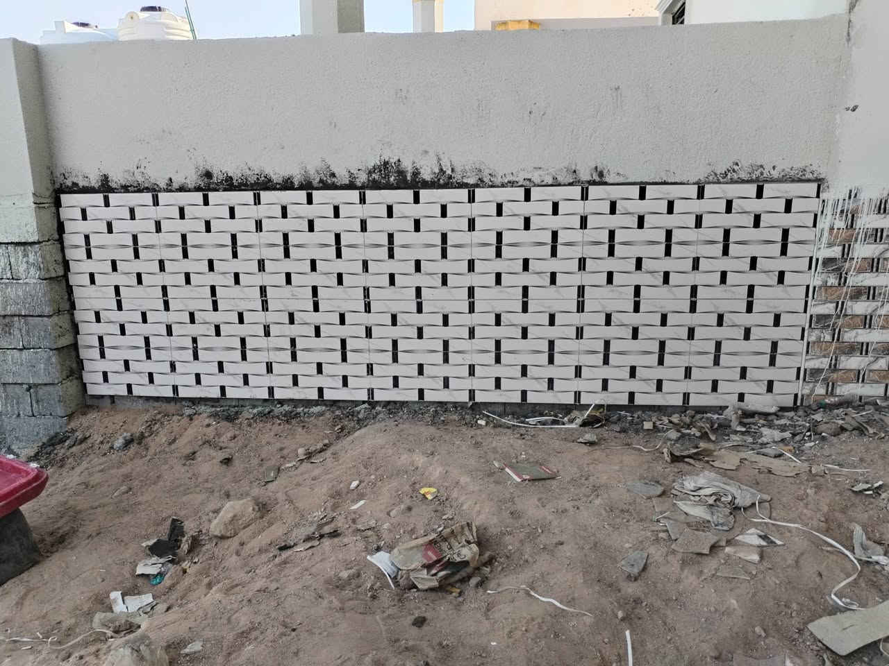 سلام عليكم خلفه متفرغ سراميك شغل درجه اوله***********
