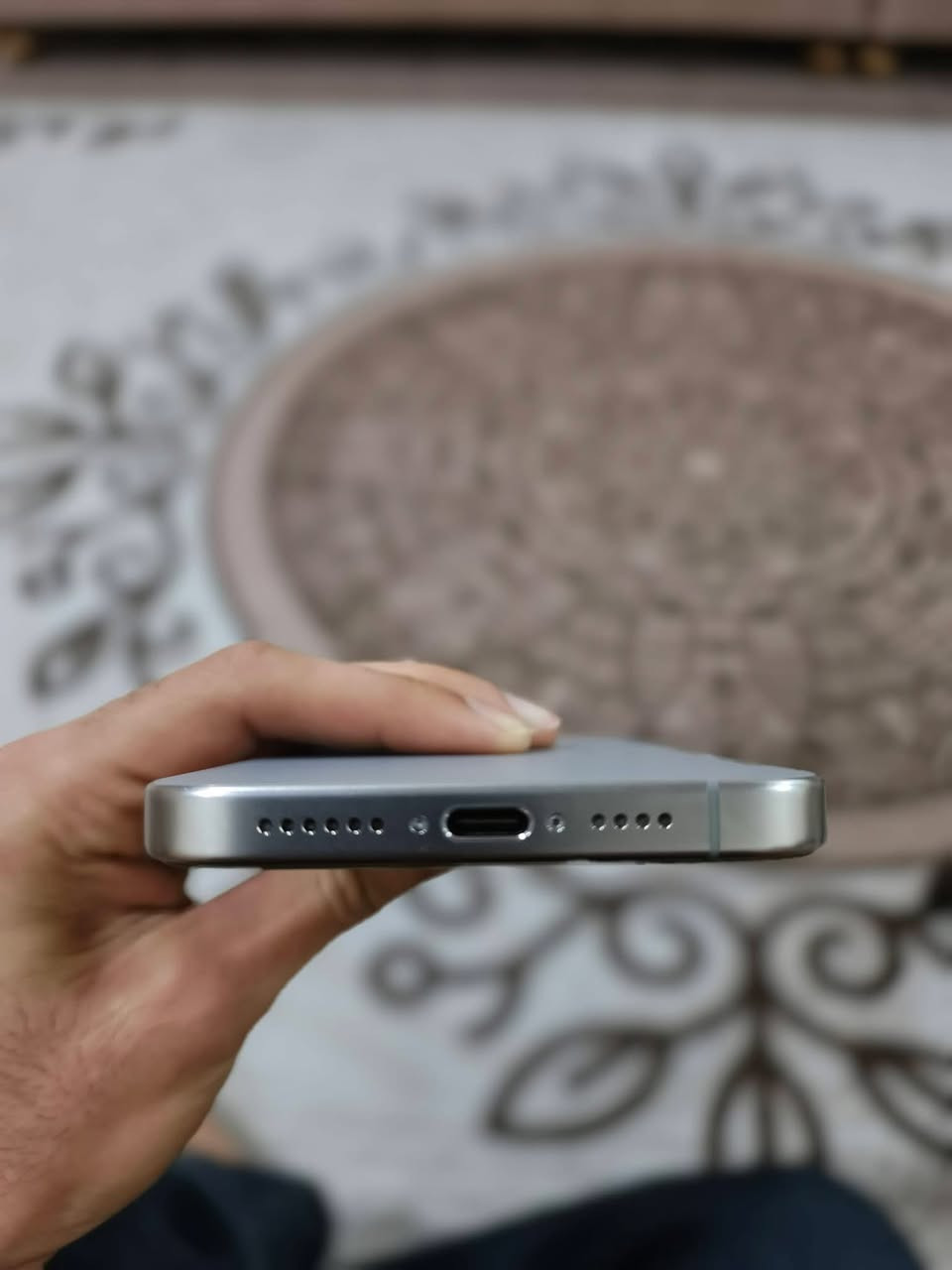 ايفون 15 برو ماكس للبيع 
شرق اوسط 
ذاكره256 بطاريه 89 نزلت بالتحديث  مبدل شاشه اصليه من الاماني متواجد بكربلاء سعره 825 وبي مجالل
نضيف شخط مابي 

‏***********
