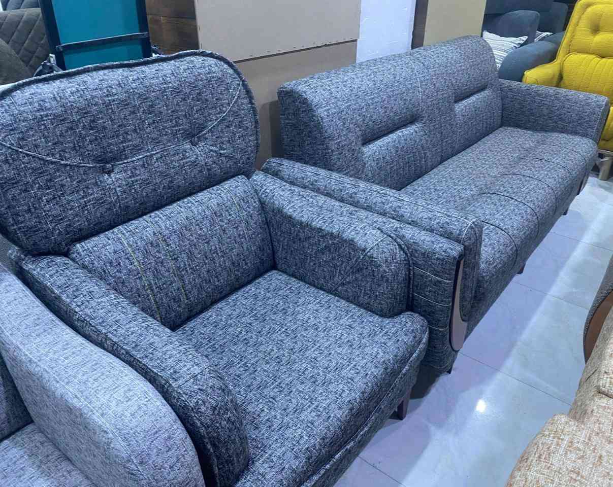 حاويتين محملة بأرقى انواع الاثاث تزامنآ من حلول العيد   وبأسعار تنافسة خدمة لزبائننا الكرام
💥 الاسعار تبلش من 350 الحد 750  تخفيضاااات مستمره
الحاوية الاولى تفرغ الساعة 4 العصر لهذا اليوم
وحاويه الساعة السادسة مساء
وكل عام وانتم بألف الف خير

مـجمـع علي الشويلي
ناصريــــــة  شــــارع 30
 مجاور مكتب الصدرين للعقار

*********** 
***********
