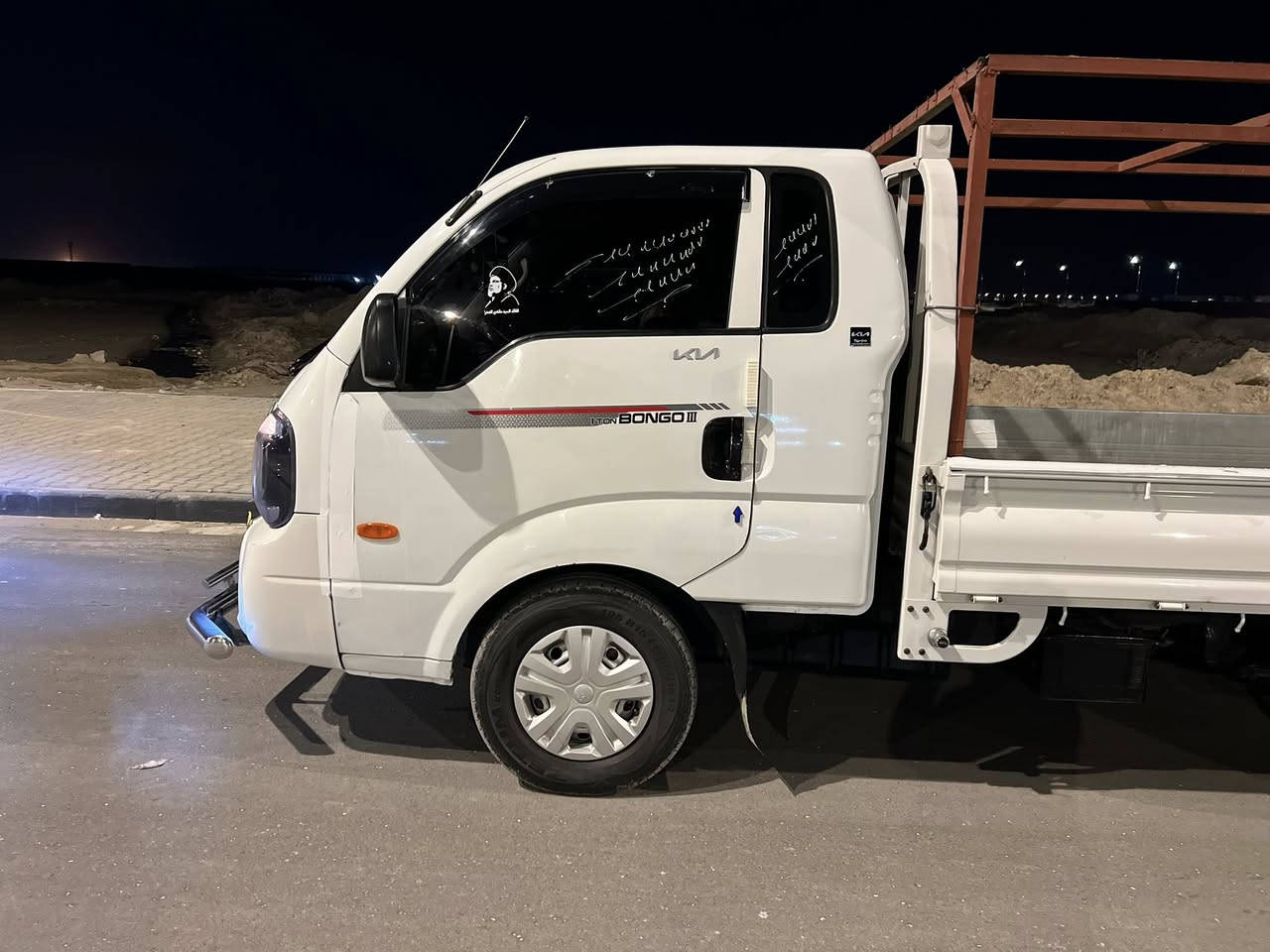 السلام عليكم كيه بنكو 2018 سيارهً جاهزه من كل نواحي كير وتماتيك مكينه بل كرتون سياره جديده معنه الكلمه ضافه شاشه وكامره خلفيه خلاف بدي جديد تخم تاير حداديه جاهزه تدفه بل مريات وتدفه بل كشنات مكاني بصره الفتفسار داخل رقم ***********
