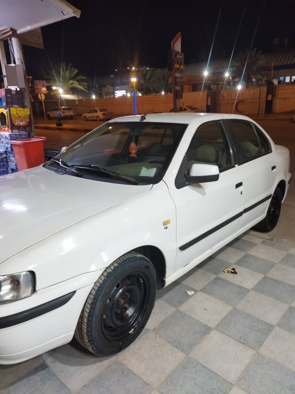 سمند ناطق 10 رقم قادسية 
مكفولة عدا البنيد مرجع بارد مكاني ديوانية السعر 40 وبيها مجال ***********
