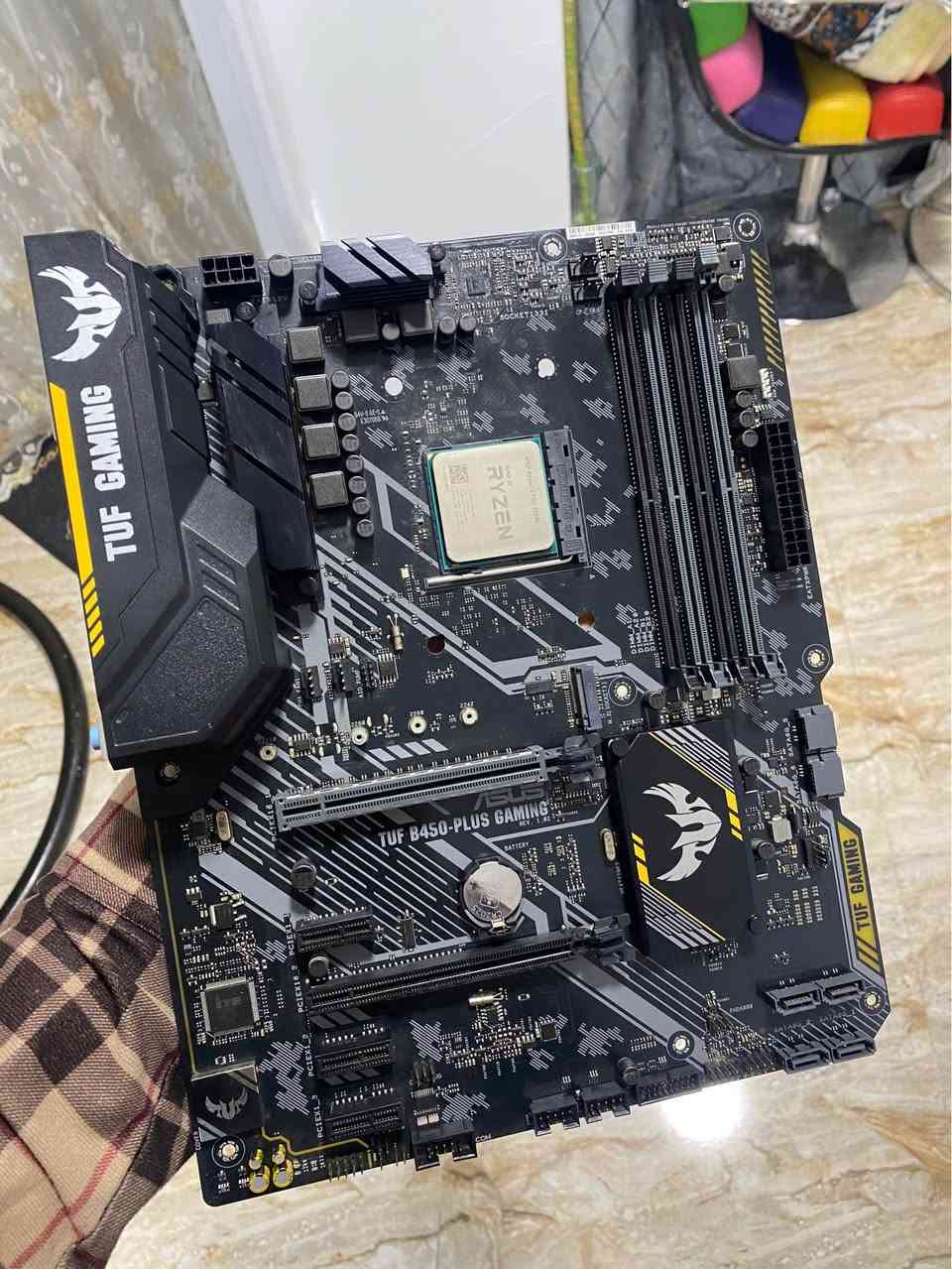 السلام عليكم 
بورد ASUS B450 plus Gamings
معالج AMD RYZEN 5pro 3350G يحتوي على كارت مدمج 
للبيع مكاني بغداد بغداد, العراق


**إذا كنت صاحب هذا الإعلان وتريد حذفه لأي سبب، رجاءا أرسل رسالة إلى الدعم الفني**