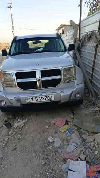 السلام عليكم دوج نترو ٢٠٠٧ وراد بدون حادث بيه حادث هنا بالعراق جوه المريا مال باب السايق تقريب شبرين مصبوغ حزام بدون قمارة رقم بغداد باسمي  السياره كير مكينه مكفول تبريد شغال كهربائيات كلهه شغال الباقي شوف العين السعر ٨٠ وبيه مجال بعد المعايينه المكان بغداد قريب على الجسر الدوار مال التاجي  *********** 
***********
