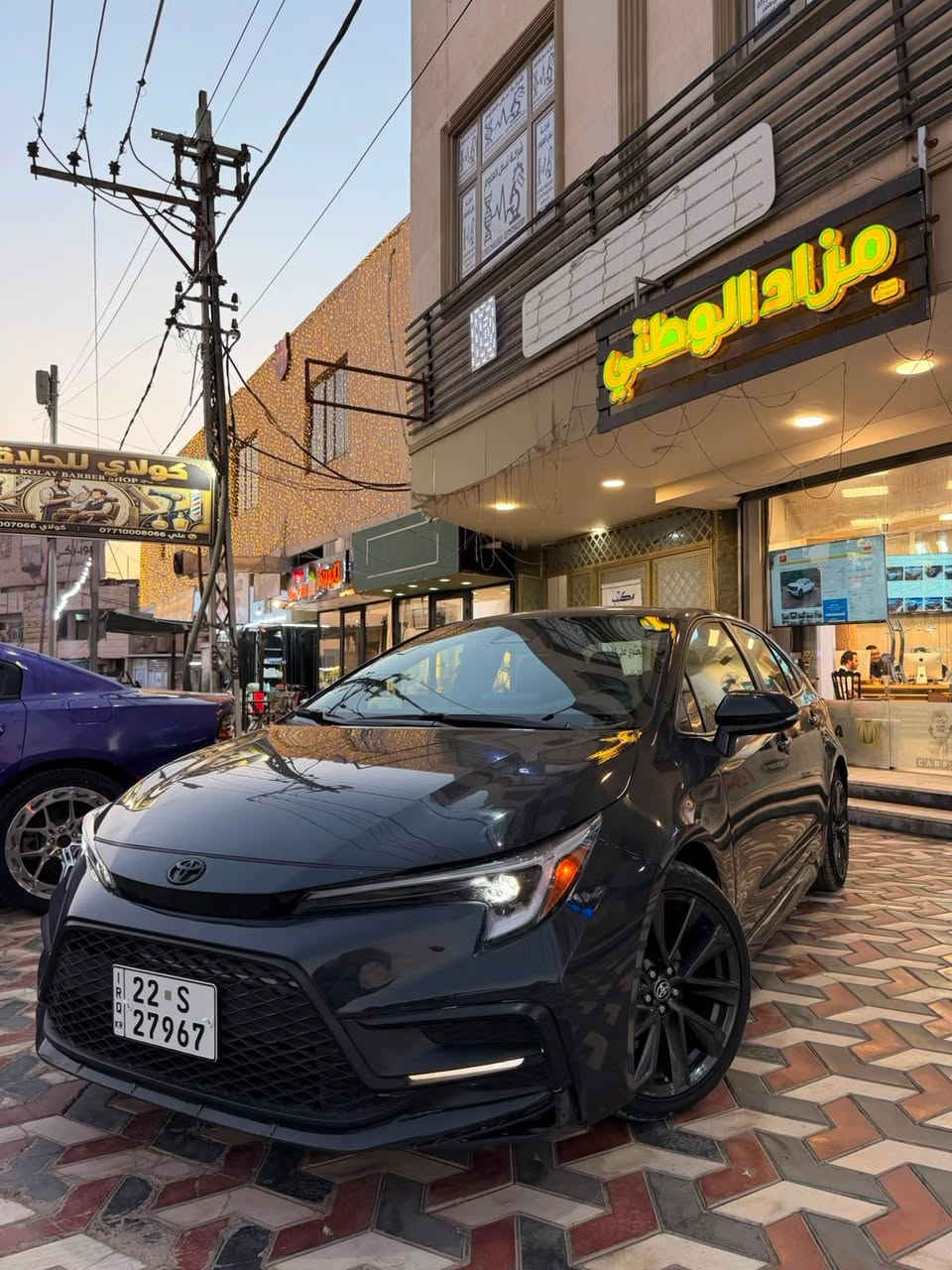 � للبيع | Toyota Corolla SE 2025 🚗
🎨الون اسمنتي مميز

✨ الفئة: SE
📍 العنوان: الدورة
❌ بدون إيربگ

أبرز المواصفات:
✅ محرك 2.0 لتر Dynamic Force
✅ ناقل حركة CVT مع 10 سرعات وهمية
✅ نظام تشغيل ذكي (Smart Key) مع زر تشغيل
✅رادار جانبي 
✅رادار امامي
✅ شاشة لمس 8 إنج مع دعم Apple CarPlay و**Android Auto**
✅ كاميرا خلفية
✅ جنوط رياضية ألمنيوم 18 إنج
✅ مصابيح LED أمامية وخلفية
✅ مثبت سرعة
✅ مكيف أوتوماتيك
✅ مقاعد رياضية بتطعيمات قماش
✅ مقود جلد متعدد الوظائف
✅ شاحن USB Type-C
✅ نظام فرامل ABS مع توزيع إلكتروني EBD
✅ نظام الثبات الإلكتروني VSC
✅ نظام مراقبة ضغط الإطارات TPMS

💥صبغ جاملغ ايسر مع ربع بنيد صبغ
🤐ماشيه 6000mil

📞 للتواصل: ***********

📍 العنوان: الدورة

ملاحظة: السيارة بدون إيربگ،
