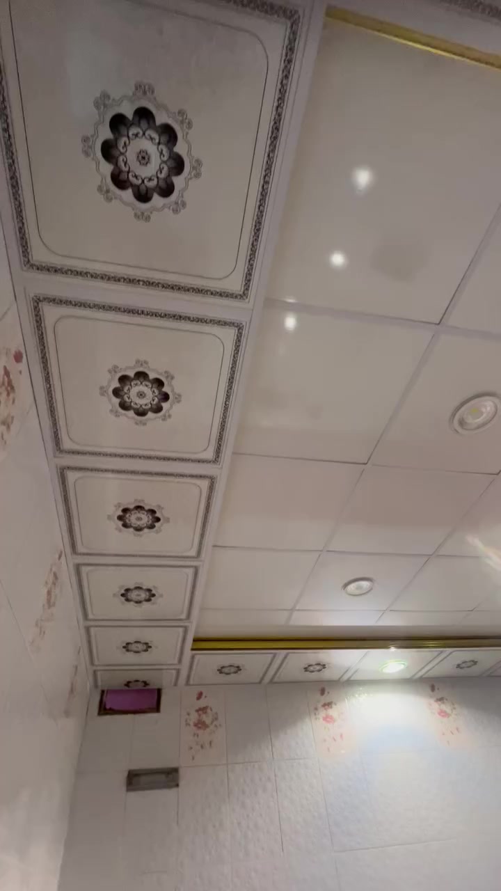 سلا عليكم
اعمال ديكور داخلي 

بسعار مناسبه 
سقف. عدل 
سقف طابقين ديكور خاسف 
تغليف حدران شرايط
بديل الرخام 

بديل شيبور 
بديل خشب 
للستفسار ***********
