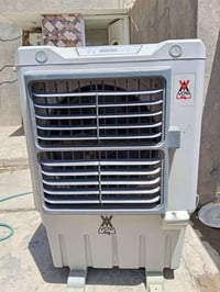 مبردة بلاستك • مستعملة • بيها مجال