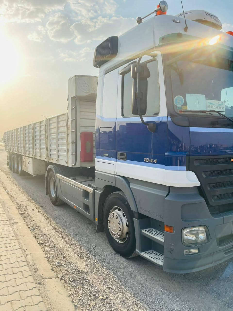 السلام عليكم تريله 2008للبيع مكان صلاح الدين رقم اربيل اربعه دنكير  لاستفسار غير متواجد ع فيس ***********
