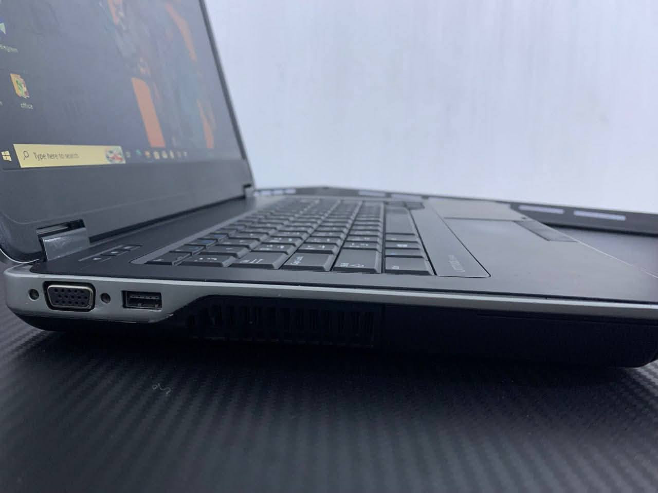 لابتوب (Dell latitude 6440) للبيع
‏مناسب للدراسة والبحوث والمونتاج والالعاب ولاي شي تحتاجه 
‏معالج / Core i7 4600M
‏كرت الشاشة / AMD RADEON 8600 2GB
‏الرام / 8GB  
‏الهارد / 256GB SSD ( سريع) 
‏حجم الشاشة / 14 INCH SCREEN 
‏
‏بطاريته جديده اطول هواي ✨🩵
‏
‏ملحقاته كاملة ( شاحنة،  ماوس،  ماوس باد،  وحقيب) 
‏
‏سعره يخبل بـ 230 الف ، وانطيك ضمان 10 ايام اذا بيه اي خلل
‏يتوفر توصيل لاي محافظة مجاني 
‏متواجد ماسنجر
‏واتساب / ***********
‏
