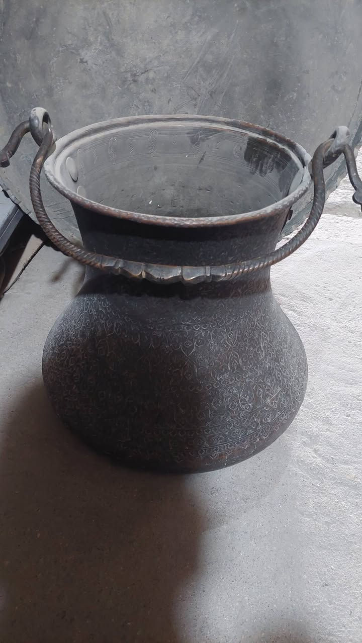 سطل قاجاري قديم 
السعر خاص


**إذا كنت صاحب هذا الإعلان وتريد حذفه لأي سبب، رجاءا أرسل رسالة إلى الدعم الفني**