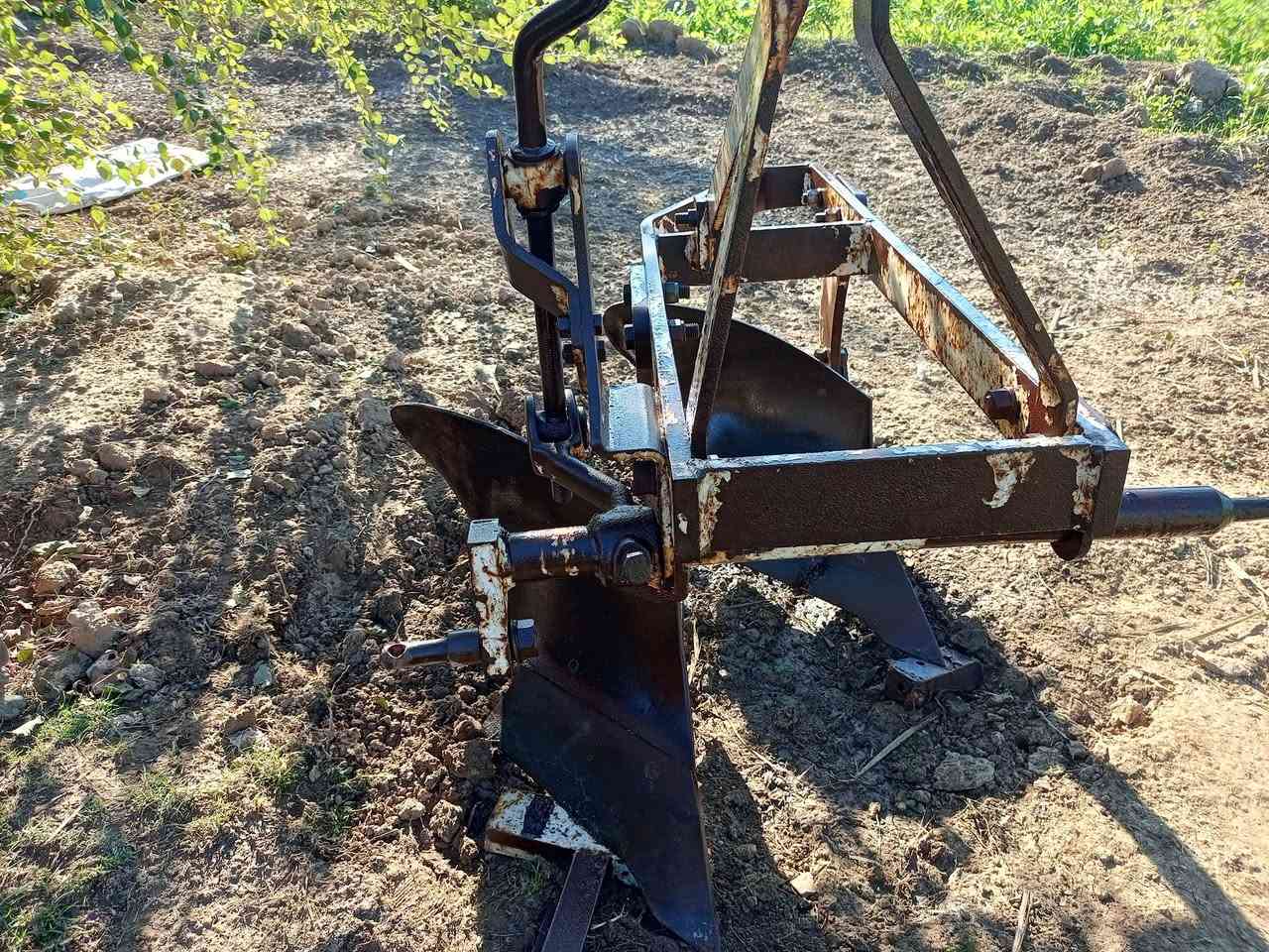 السلام عليكم للبيع فدان يمنر شركه بلادي مكان بغداد الاتصال على الرقم ***********
