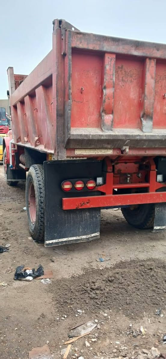 سلام عليكم مان البيع موديل 81 انا  مكلف بل نشر فقط لستفسار على هاذ الرقم ***********
