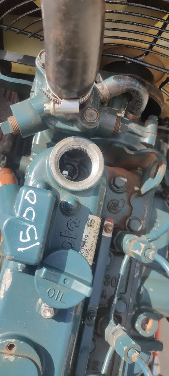 للبيع كابوتا 3 سلندر اوربي مامشتغل بلعراق جديد على وضع الشركه مامفتوح بي برغي تشغيل واطفاء اوتو ونظام  حمايه للاستفسار ***********
