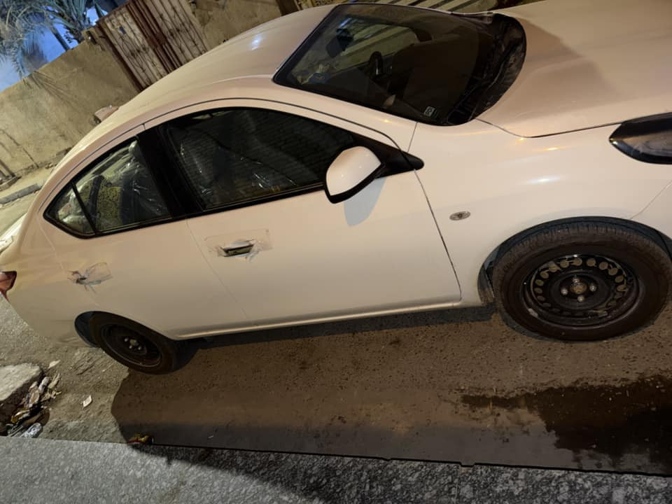 السلام عليكم 
نيسان سني 2024 هندي بليته زركه اقصاد السياره رقم بغداد وراعيها بغداد اكررر السياره اقصاد باسم المصرف الاهلي العراقي السياره زيرو ماشيه 5 تالاف امس صار بيها حادث المدكر الامامي فقط المدكر لا بنيد ولا لايت ولا الباب مكلني بصره السياره قفلها 115 
***********
