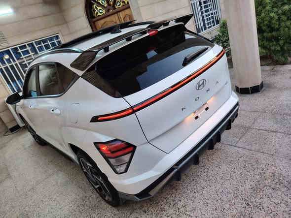 كونا  N  لاين  شكل الجديد  موديل 24  ماشية 11 ميل   ( فول موصفات 1/1 )  رقم بغداد حادثها بسيط جدا دعاميه فقط تم تبديلها نفس اللون باقي السياره  (بدون صبغ  بدون تبديل) صور الحادث مرفقة محرك  1600   تيربو  السياره جديده وما بيها نقصص
 السعر  198$  وبيها مجال بسيط جدآ ( رقم بغداد) 
مكاني بغداد الكرخ حي العامل ***********
