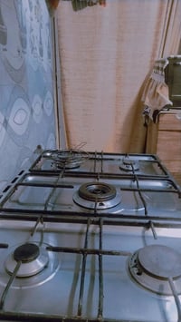 طباخ • نضيف • غطه مكسور