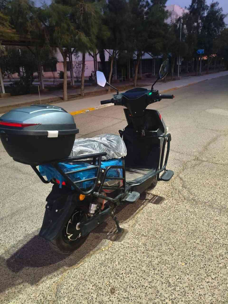 ماطور شبح/ شديته قبل أسبوعين 
موديل/ 26
6 بطاريات 
الدراجه جديده لوك 
السعر 850وبي مجال للشراي 
‏‪***********‬‏ بي واتساب
