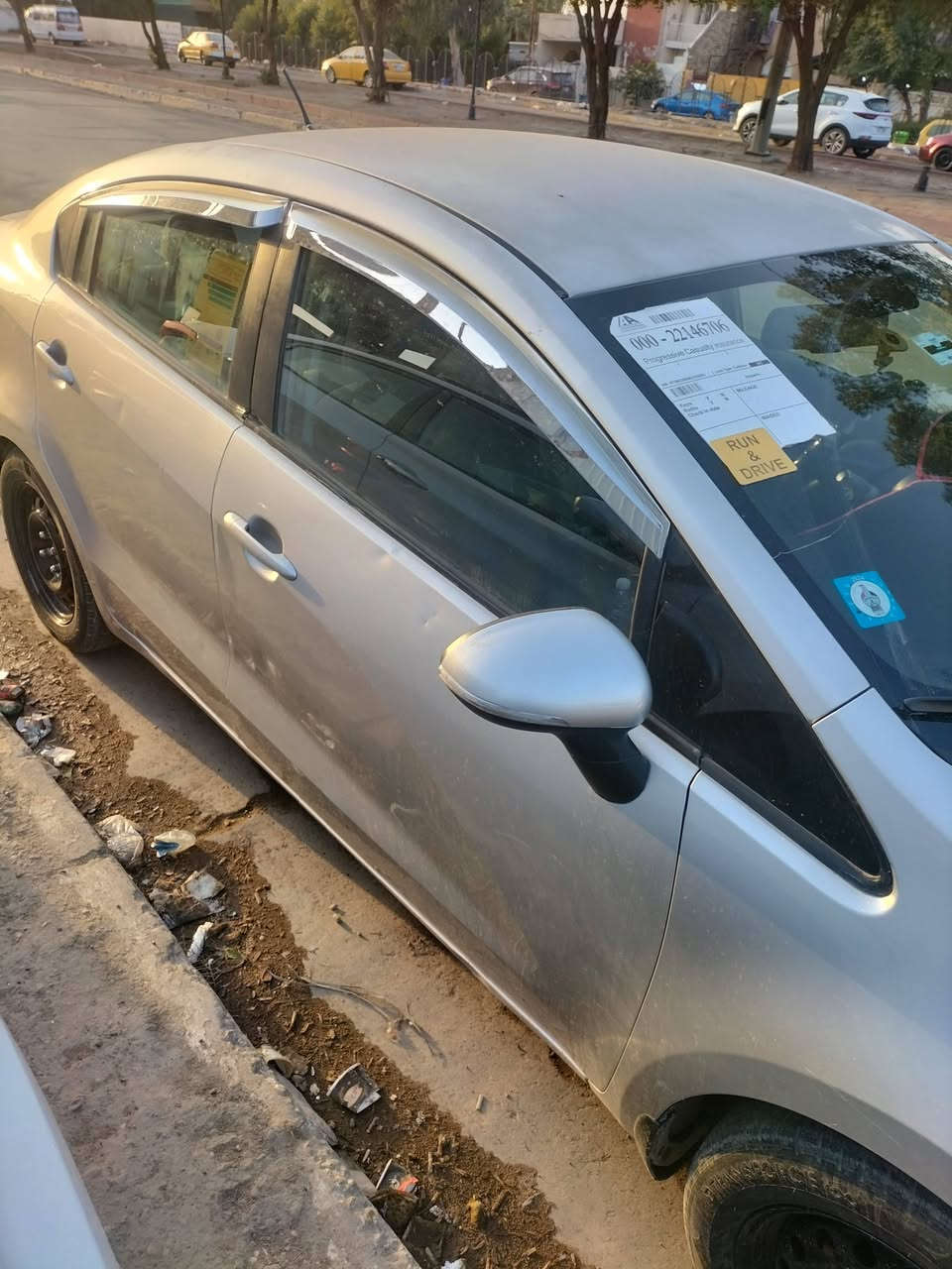 السلام عليكم موديل 2013 رقم جديد بغداد
نضافه 90/100. سياره خير من الله
كير ومكينه خير من الله 
صدر جديد   تحويل مباشر  سنويه جديده 
المكان بغداد الكرخ
رقم الهاتف ***********
