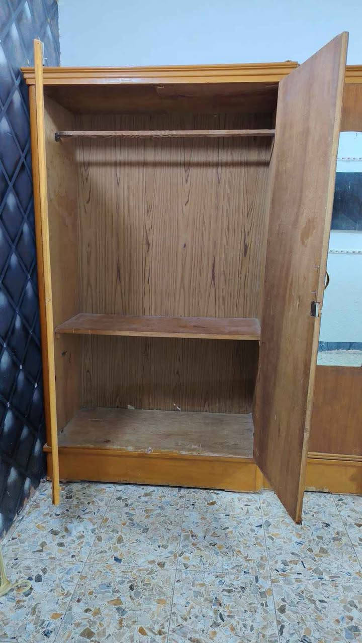 السلام عليكم عندي كنتور 5ابواب نضيف مستعجل على بيعته 185نضيف كلش شراي يتصل مامتواجد على الخاص اتصل على رقم***********مكاني نجف شارع المطار الشراي معروف يتصل على رقم النجف, العراق
