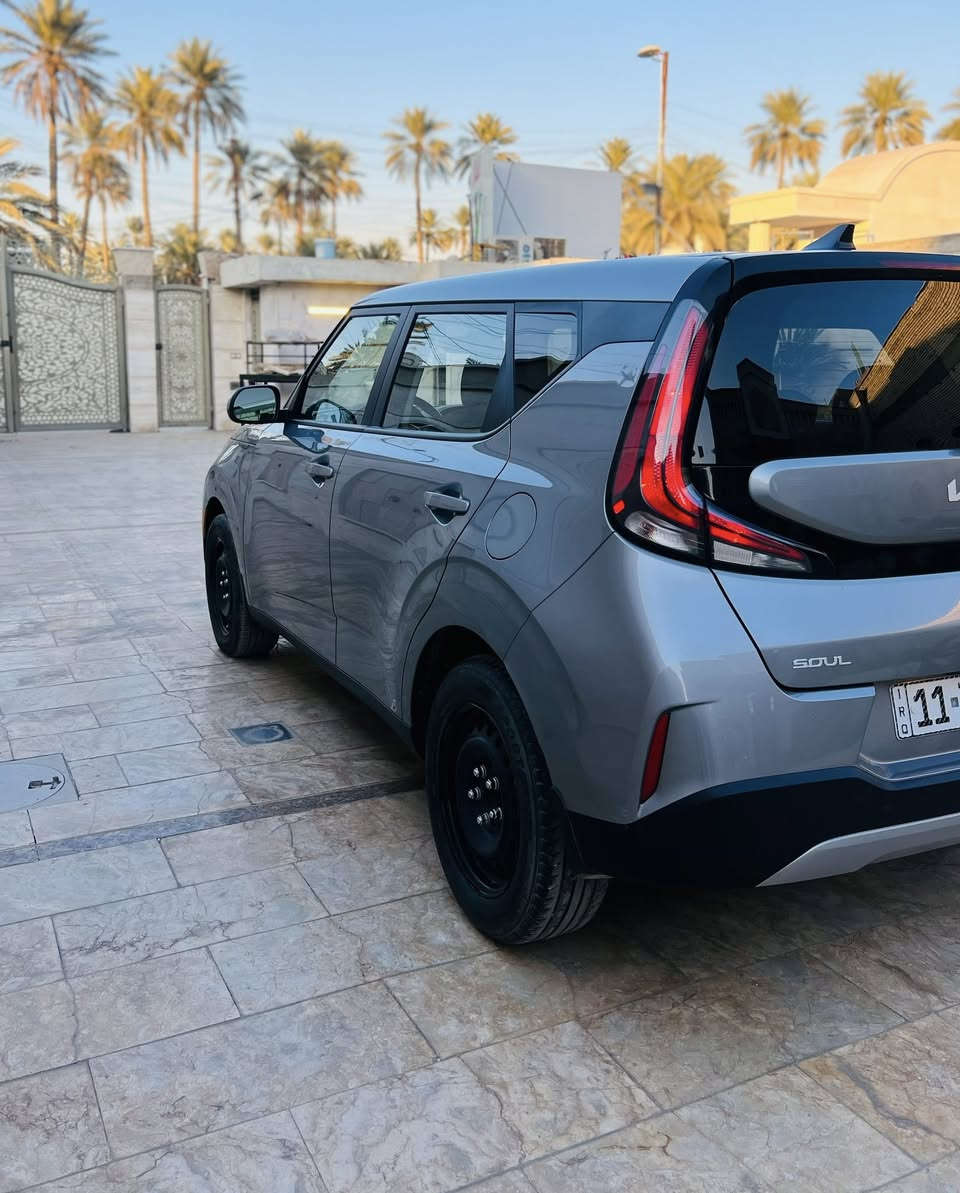 السلام عليكم 😎🔥بيع مراوس شعند نزل 
كيا صول  2024  امريكي دخول جديد ترقيم جديد 
رقم بغداد سنويه ب اسمي تحويل مباشر ب اسم المشتري 
بيها سونار موضح ب اسفل المنشور 🔻
بدون صبغ بدون ايرباك 
عداد المسافه 14 الف mil على مشي امريكا 
المواصفات 🔰
محرك 2000 دوش
فول تحكم ستيرن 
شاشه
كامره خلفيه 
نقط عمياء 
وضع قياد سبورت 
كروز سرعه 
اطفاء ذاتي
داخل مخمل 

📍عنواني /بغداد الكاظميه 

📦لمعرفة السعر اضغط على رقم 1 في التعليقات 👇🏻✉️

***********
   ‭
0787 233 6394‬
