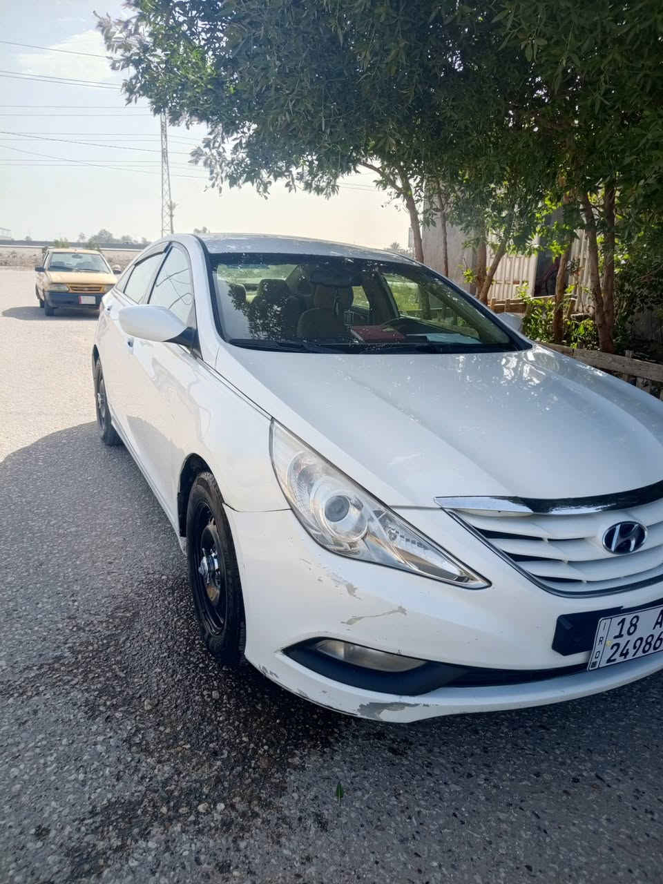 سوناتا موديل 11امريكية حادثها بنيد وجاملغ وهنا بيها بارد بلباب مال السايق رقم بابل انكليزي راعيها يمي يريد تحويل مكينه وكير حدادية دواخل السيارة حلوة حيل مكانها حلة ناحية النيل اليريد يجي يشوف السيارة موجودة السعر 110بيها مجال ‏‪***********‬‏ قاسم المعموري
