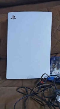 للبيع بلي 5 فات نظيف غير مفتوح جوستكين اصليات ويوبي اس وياه لعبتين للت...