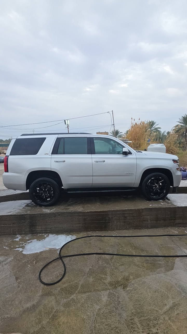 سلام عليكم ورحمة الله وبركاته 
من رخصه الادمن 
تاهوا 2016 خليجي وكاله المنصور 
السياره بيه 4 قطع صبغ فقط بدون دواخل بدون ارباك بدون معجون بدون دكه جاكوج 
جاهزه من كل النواحي والسونار مرفق بالمنشور 
مكان السياره __ بابل 
السعر __ 260 وبيه مجال 
رقم الهاتف __ ***********
