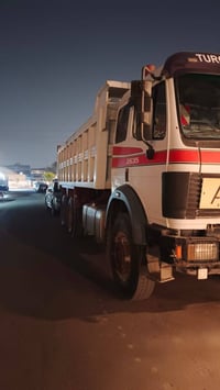 سيارة جاهزة من كلشي رقم انكليزي سنوية 2030 تخم تاير 07779792653 075064...