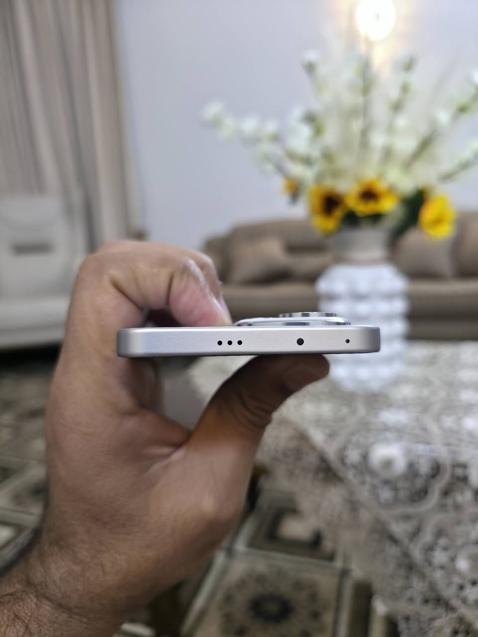 حياكم الله 
هونر 400  5g
جهاز  بحاله الوكاله 
نضافه 100/100
ذاكره 256
كامل ملحقات الأصليه 
السعر 450
العنوان بغداد حي الجهاد 
***********
