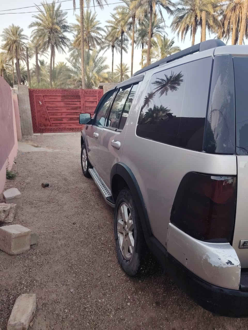 السعر 30/ ***********
