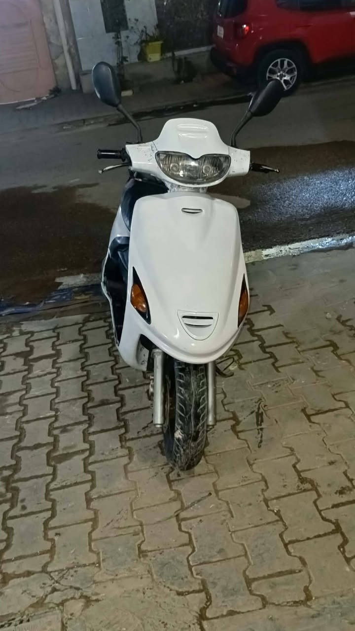 سلام عليكم دراجه فراشه فحل للبيع كهربائي كله شغاله نكره سلف محرك مفتوح سعره ٣٢٥ وبيه مال مكاني نجف حي مكرمه موبايل ***********
