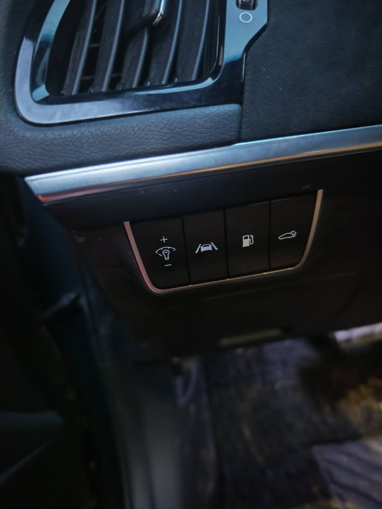 للبيع كيا ستنكر 2023
وارد كوري فقط بنيد مبدل  ايرباك دركه وجواه 
الدشبول مابي شي 
السياره فول 
كير ماوس 
مري شفط
اشاير بلمري 
رادار بلمرايه 
مرايا الوسطيه عاكسه
الكشنات الاماميه كهرباء 
الكشنات الاماميه تدفئه تبريد 
الخلفيه فقط تدفئه 
ستيرن تدفئه
سرعتها 300
محرك 2500توربو
دشبول الوان هوةووالبيبان
الجام دبل وكله اوتو 
حساس امامي خلفي 
كاميرا دوارة
رقم بغداد باسمي
داخل كله كنتاره سقف ودشبول وبيبان وكشنات وحتى التكم
جنطه كهرباء 
بعد بيها هواي مواصفات 
السعر 225 
بيع او مراوس
للاستفسار 
***********
*********** ديوانية, القادسية
