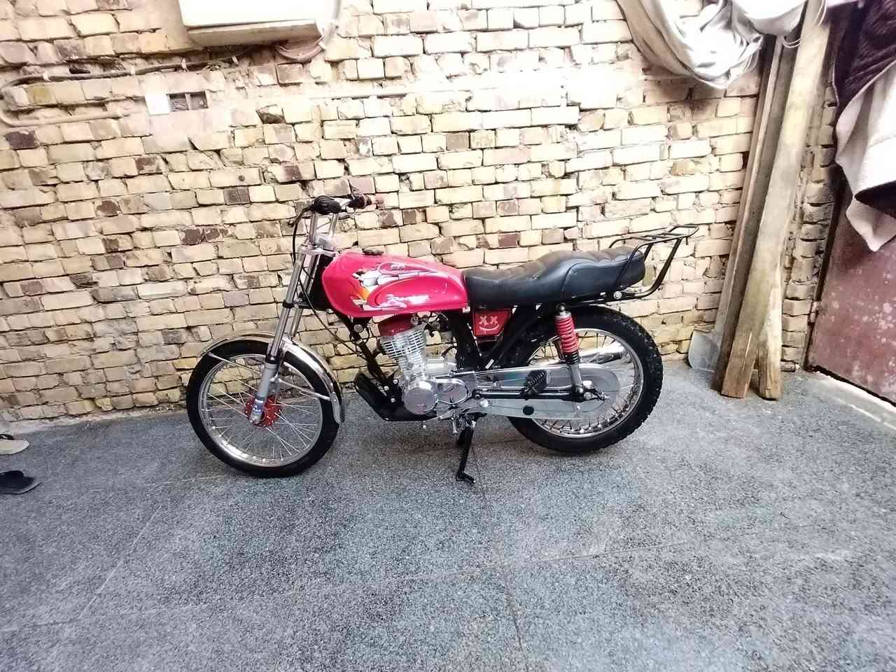 دراجة للبيع بدون أوراق محرك مامفتوح مكينة تيربو السعر750بيه مجال للاتصال واتساب ***********
