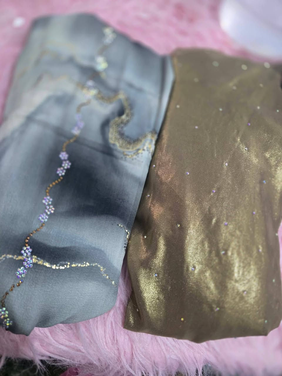 توفرت شالات 
جاكار
جرجيت 
وستن الاصلي متوفر توصل جميع المحافظات


**إذا كنت صاحب هذا الإعلان وتريد حذفه لأي سبب، رجاءا أرسل رسالة إلى الدعم الفني**