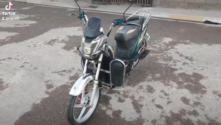 سلام عليكم
دراجة شحن هارلي  للبيع كشر بدون بطاريات
 كامل عل فحص السعر/ 150الف وبي مجال قليل حك جيه
الرقم الاتصال/
/*********** /***********
