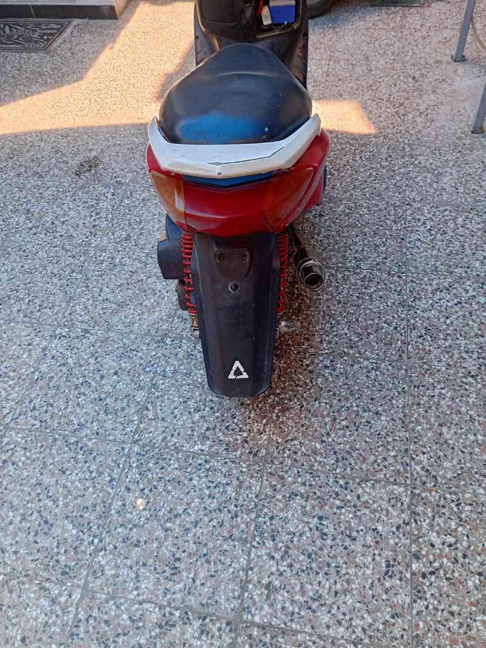 سلام عليكم 

سكنس نثية 140 كوري نكر سلف بكل وكت 
بريكات أمامي خلفي جداد كهربائيات مالتهة كلهة شغالة 
كلجات رياضي 
صالنصة ربع رياضي 
شلعة معدل 

بغداد/ البلديات 
 ***********واتساب
السعر/275 وبيه مجال قليل جدا
